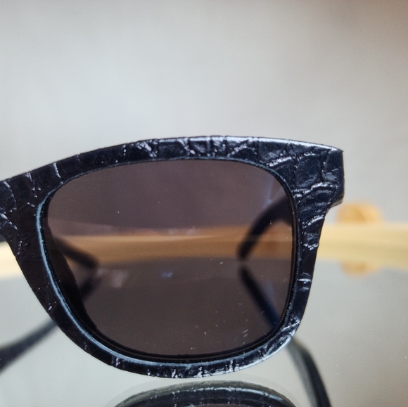 Saint Laurent designer sunglasses 👓 🕶 😎 - Picture 5 of 13